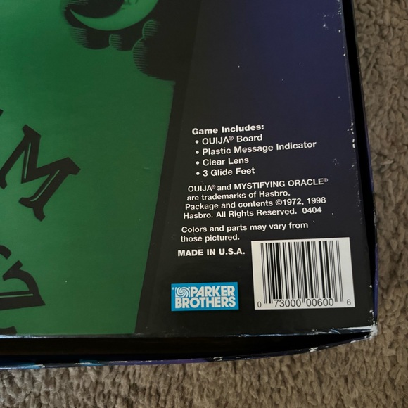 Ouija Board Game - Glow in the Dark - Picture 8 of 9